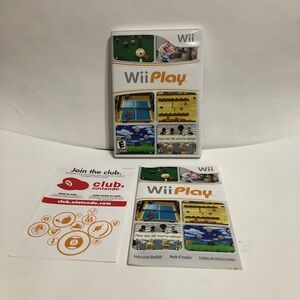 Wii Play (Nintendo Wii, 2007) Case and Manual